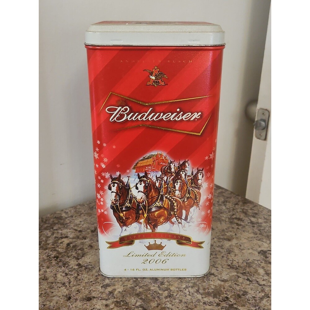 Vintage 2006 Budweiser Beer Limited Edition Holiday Collector Tin Clydesdales
